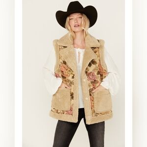 CCO 26 International Women's Floral Print Sherpa Lined Vest